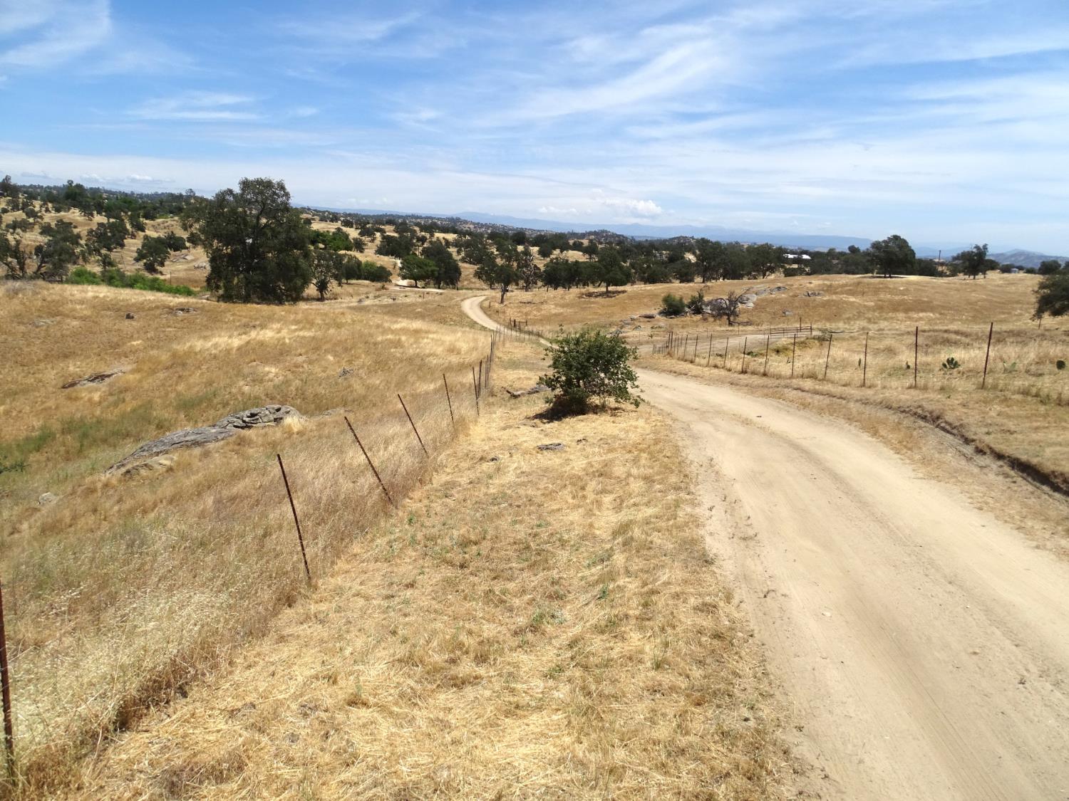 1 Millstream Ln, Madera, CA 93636