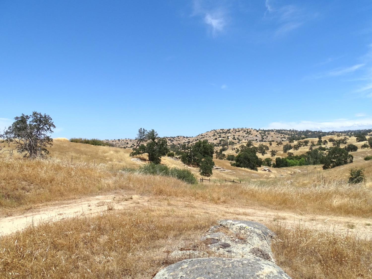 1 Millstream Ln, Madera, CA 93636