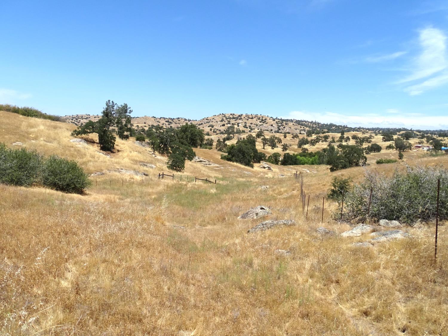 1 Millstream Ln, Madera, CA 93636