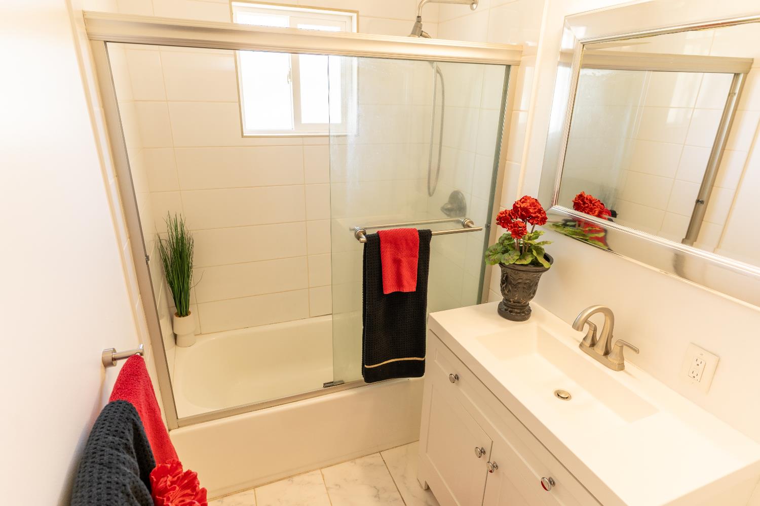 2922 E Gettysburg Ave, Fresno, CA 93726