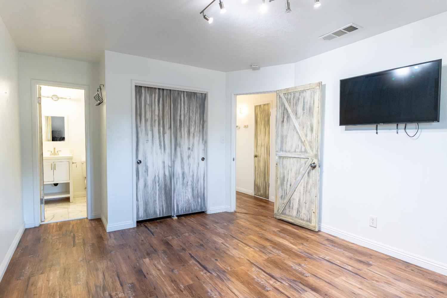 2922 E Gettysburg Ave, Fresno, CA 93726