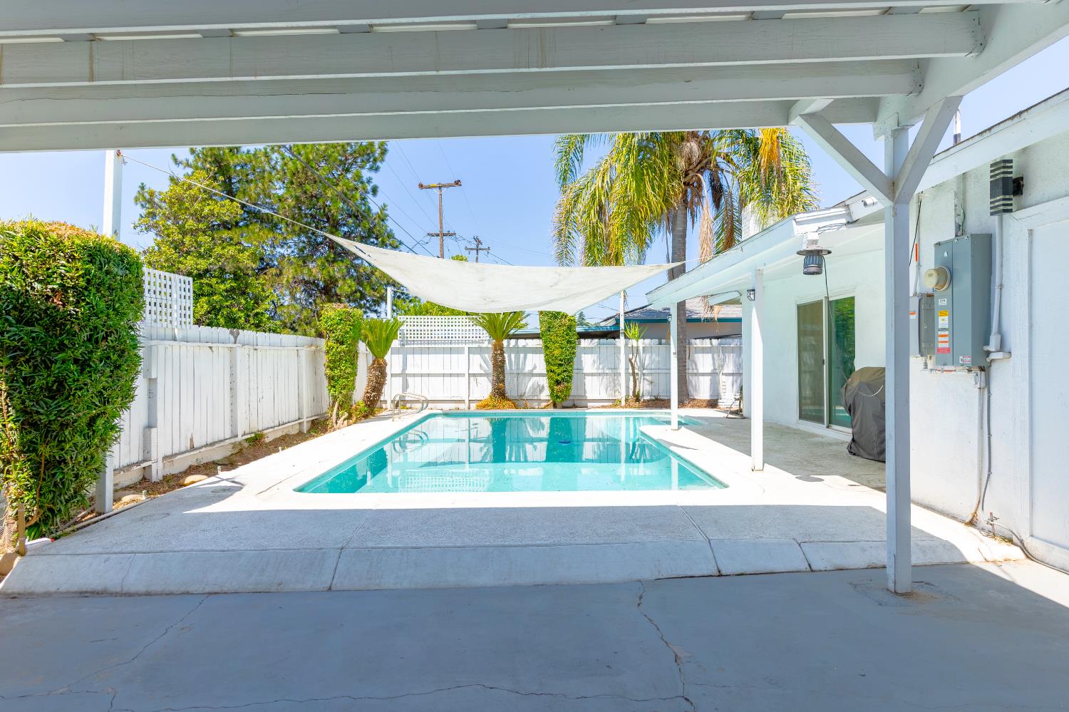 2922 E Gettysburg Ave, Fresno, CA 93726