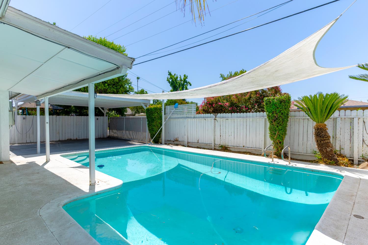 2922 E Gettysburg Ave, Fresno, CA 93726