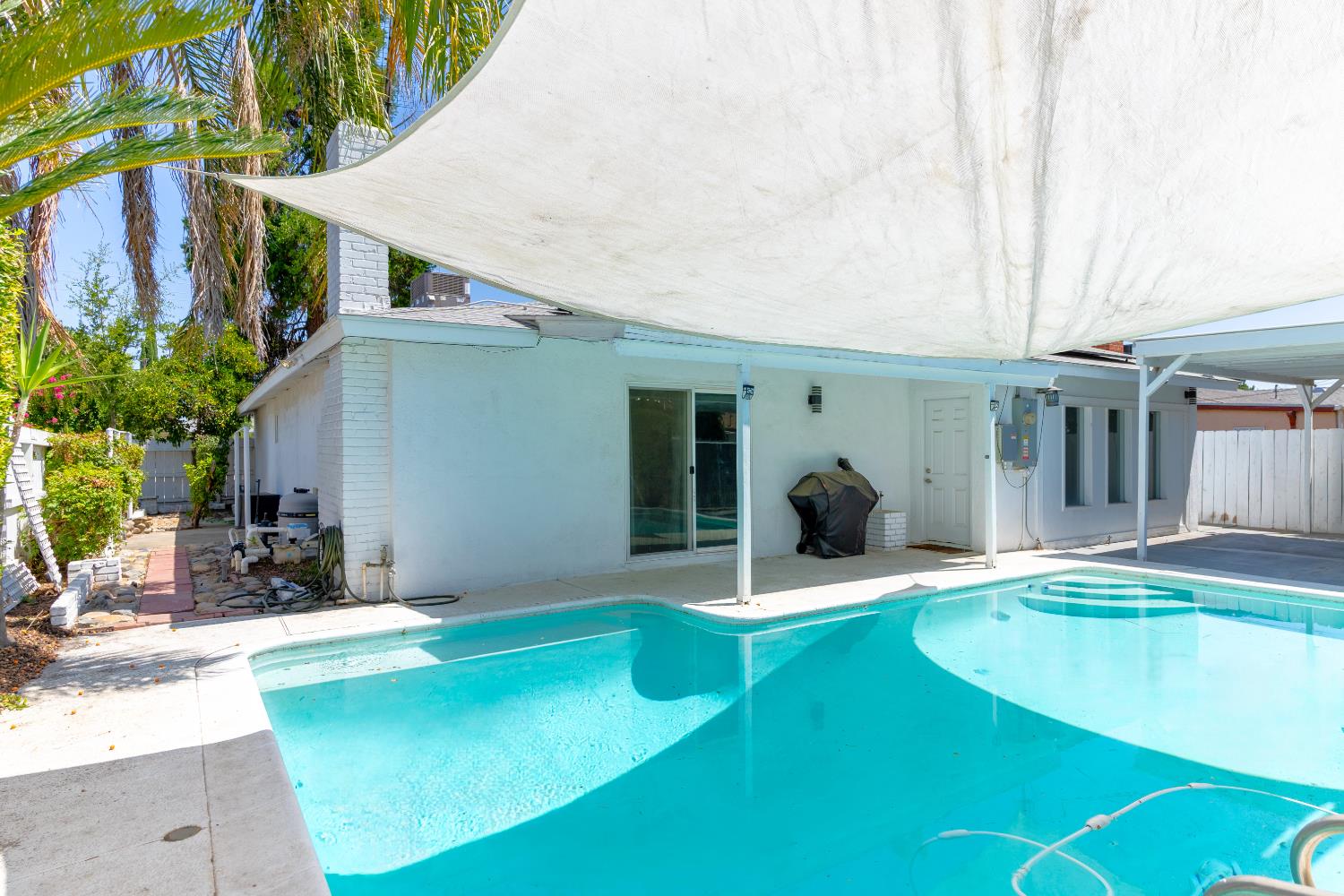 2922 E Gettysburg Ave, Fresno, CA 93726