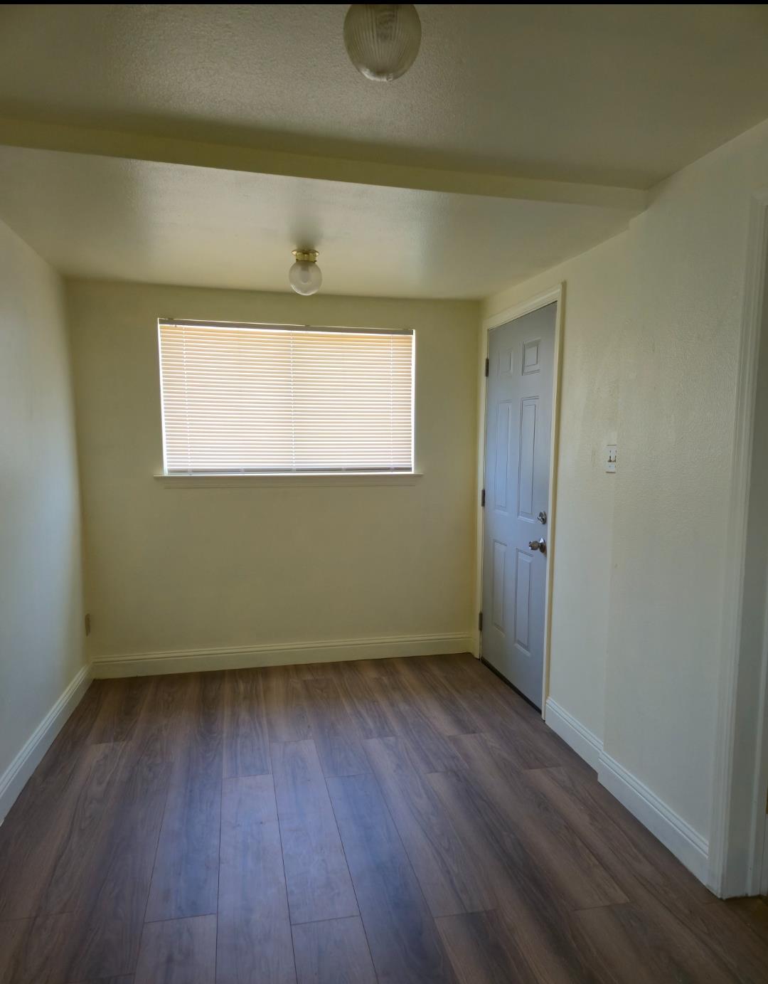 100 E Mariposa St, Avenal, CA 93204