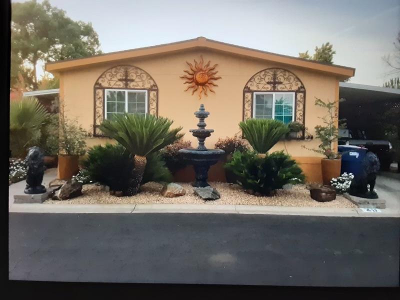 2575 S Willow Ave #25, Fresno, CA 93725