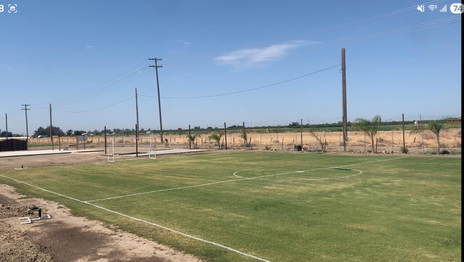 70 E Harlan Ave, Laton, CA 93242