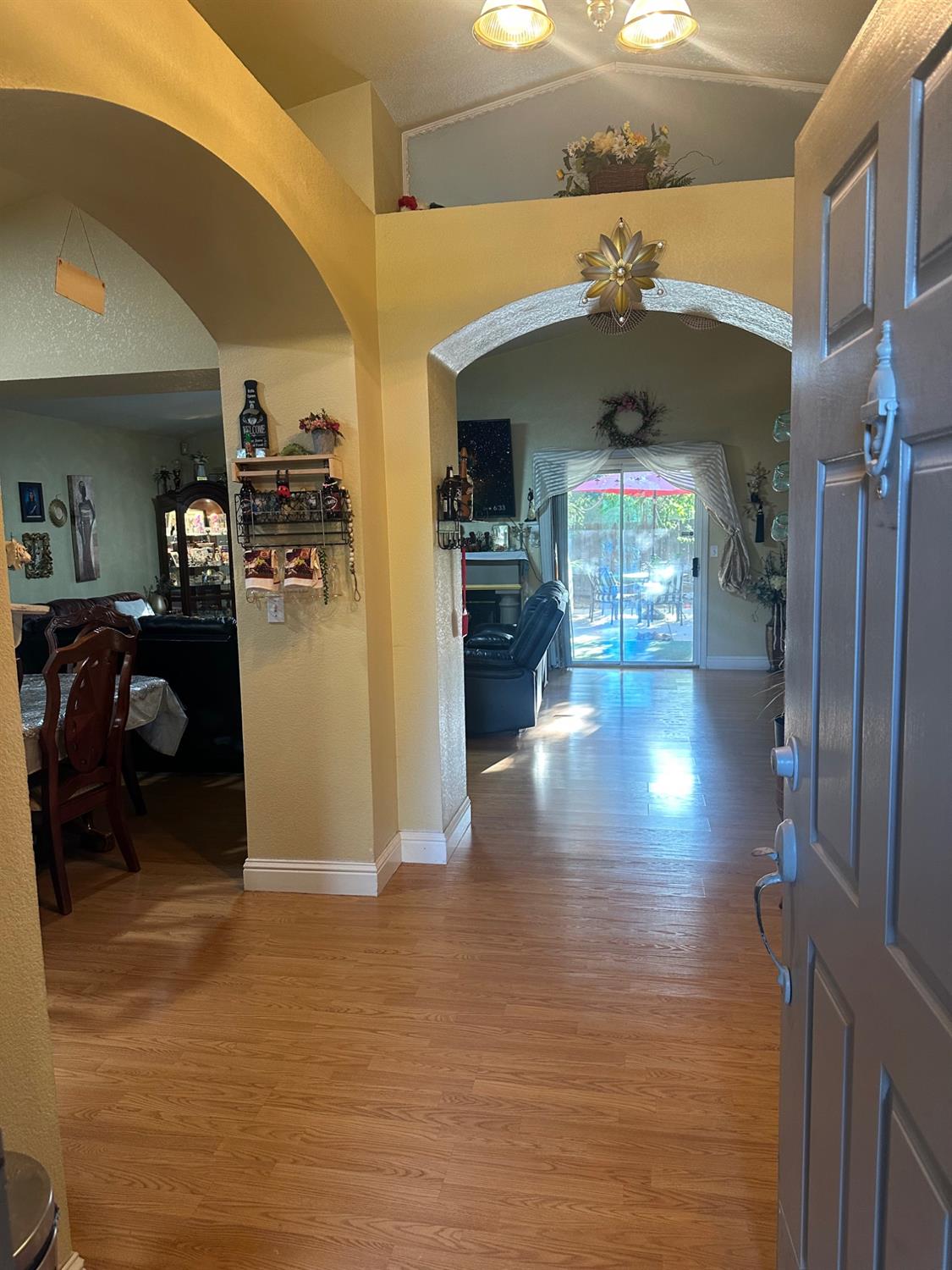 6675 N Lola Ave, Fresno, CA 93722