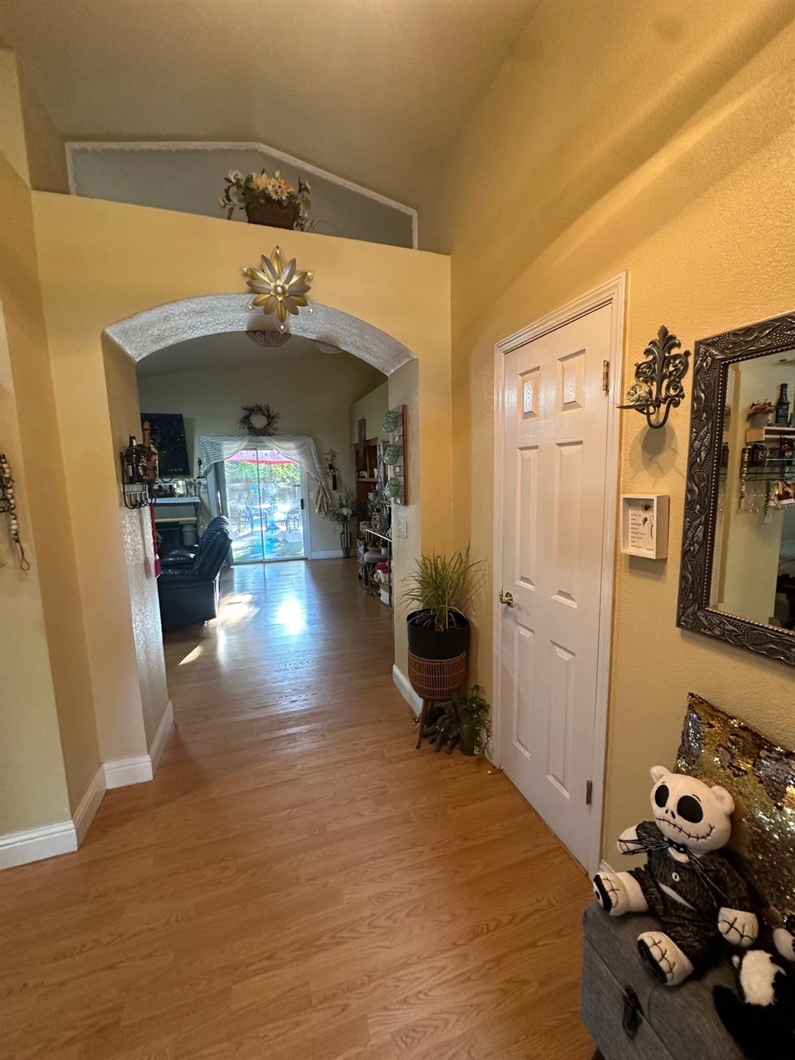 6675 N Lola Ave, Fresno, CA 93722