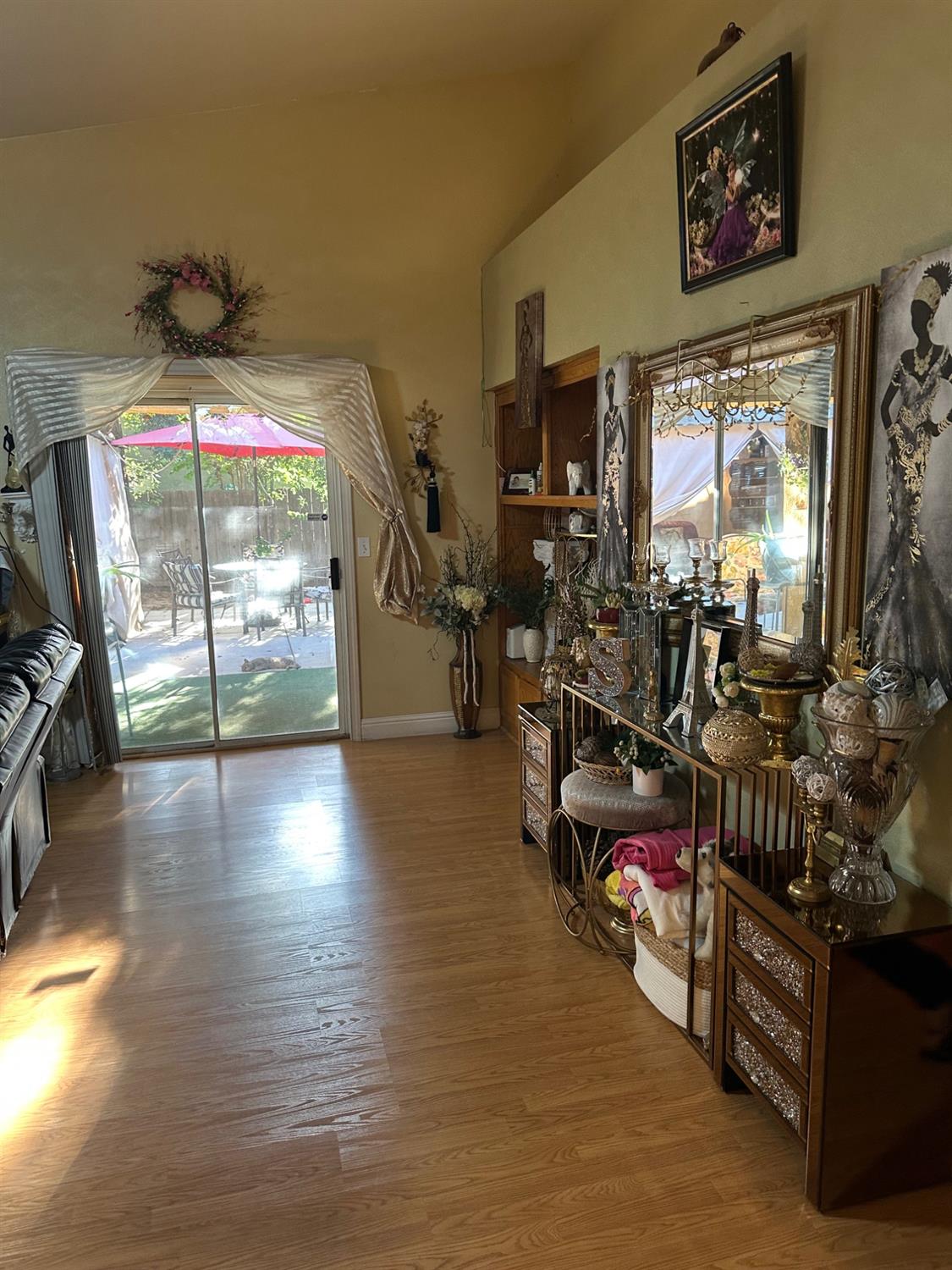 6675 N Lola Ave, Fresno, CA 93722