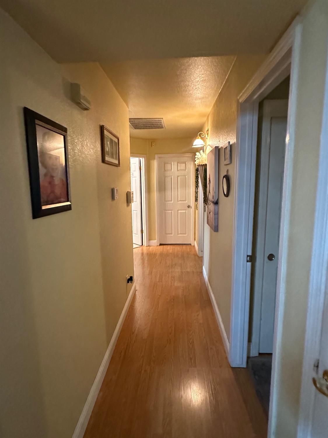 6675 N Lola Ave, Fresno, CA 93722