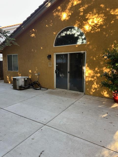 6675 N Lola Ave, Fresno, CA 93722