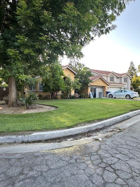 6675 N Lola Ave, Fresno, CA 93722