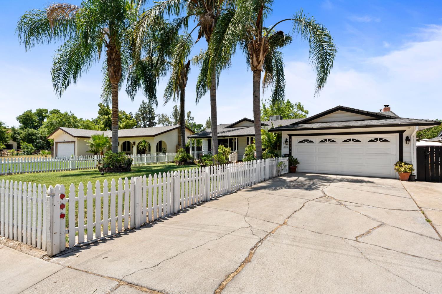 3367 M St, Merced, CA 95348