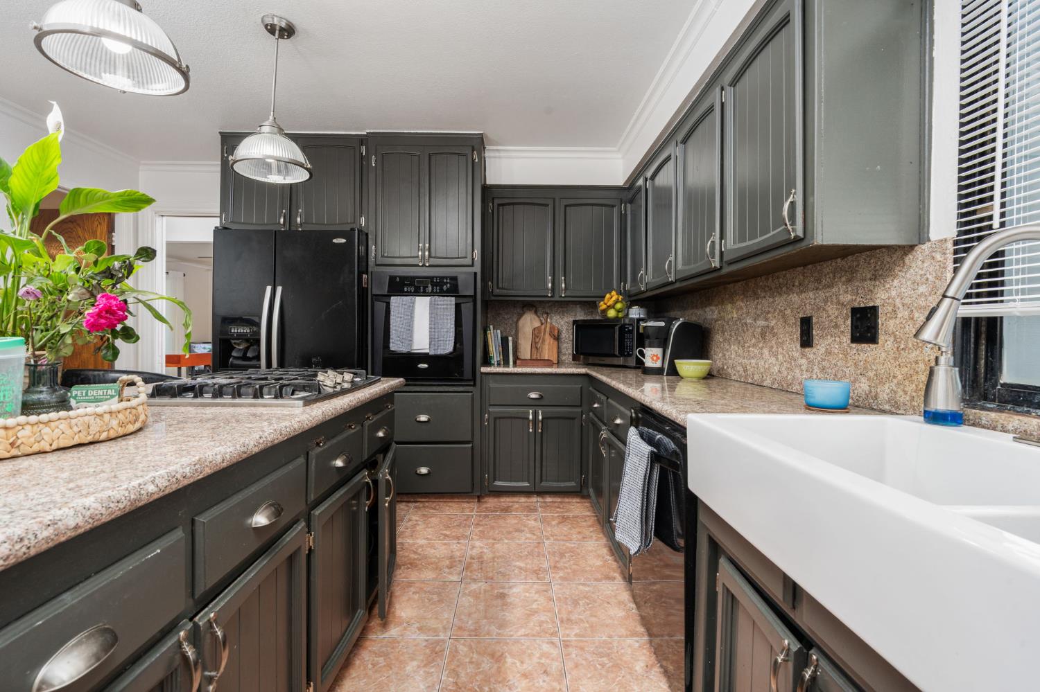 3367 M St, Merced, CA 95348