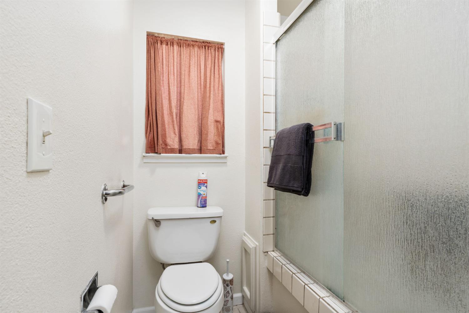 3367 M St, Merced, CA 95348