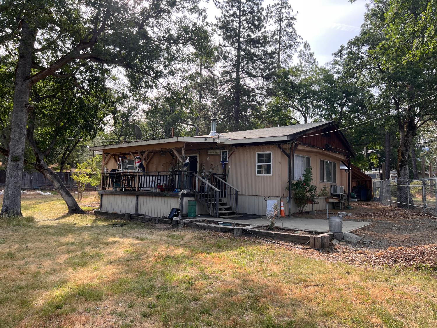 70 N Oak Ave, Hayfork, CA 96041