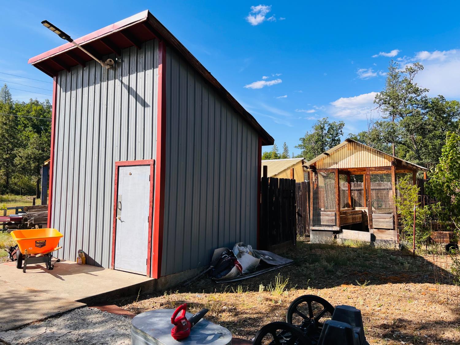 70 N Oak Ave, Hayfork, CA 96041