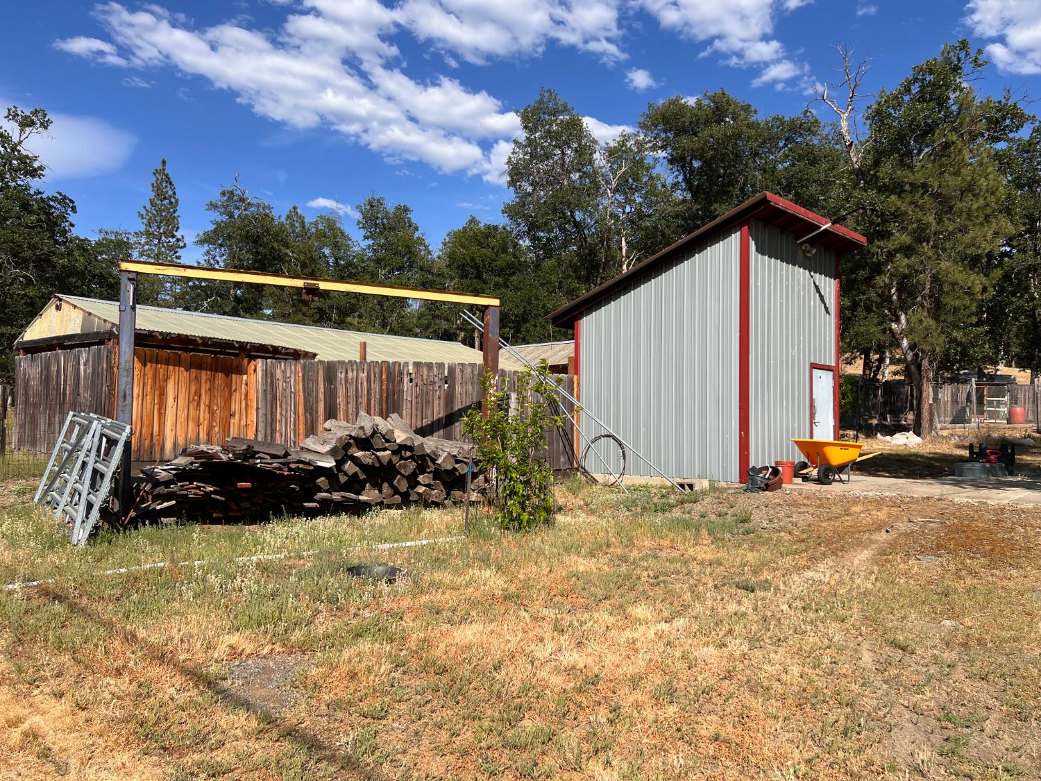 70 N Oak Ave, Hayfork, CA 96041