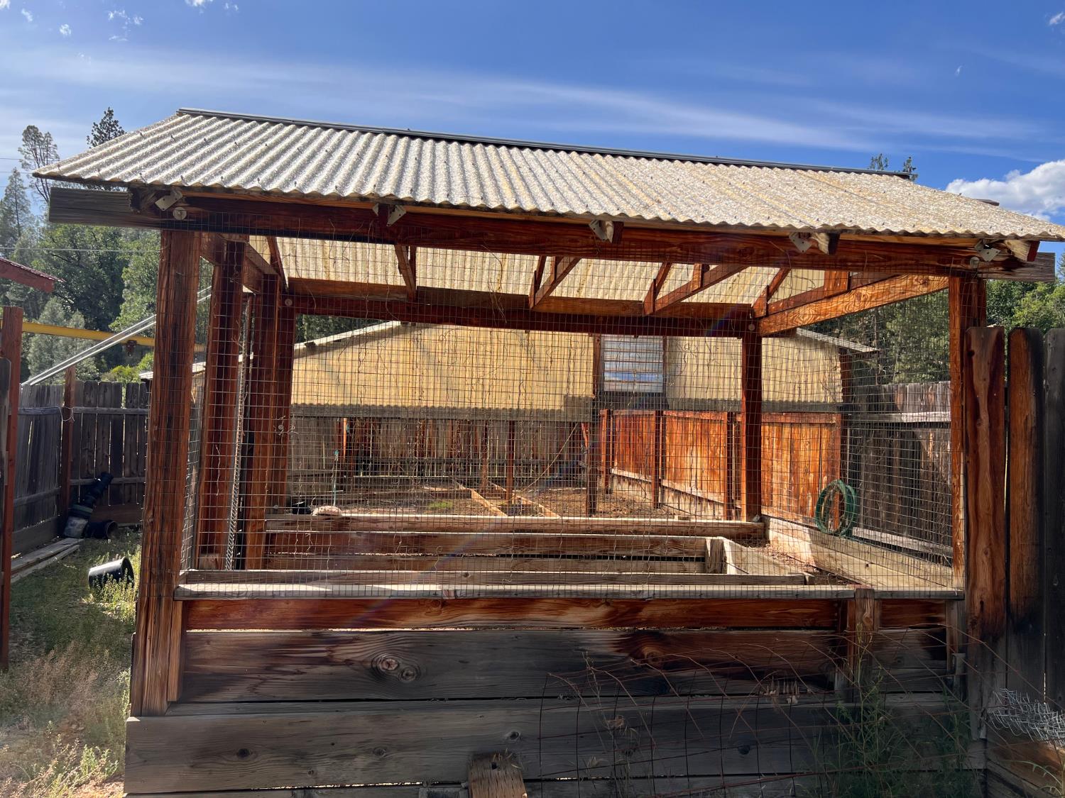 70 N Oak Ave, Hayfork, CA 96041