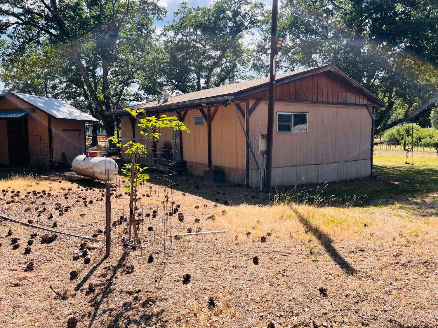 70 N Oak Ave, Hayfork, CA 96041