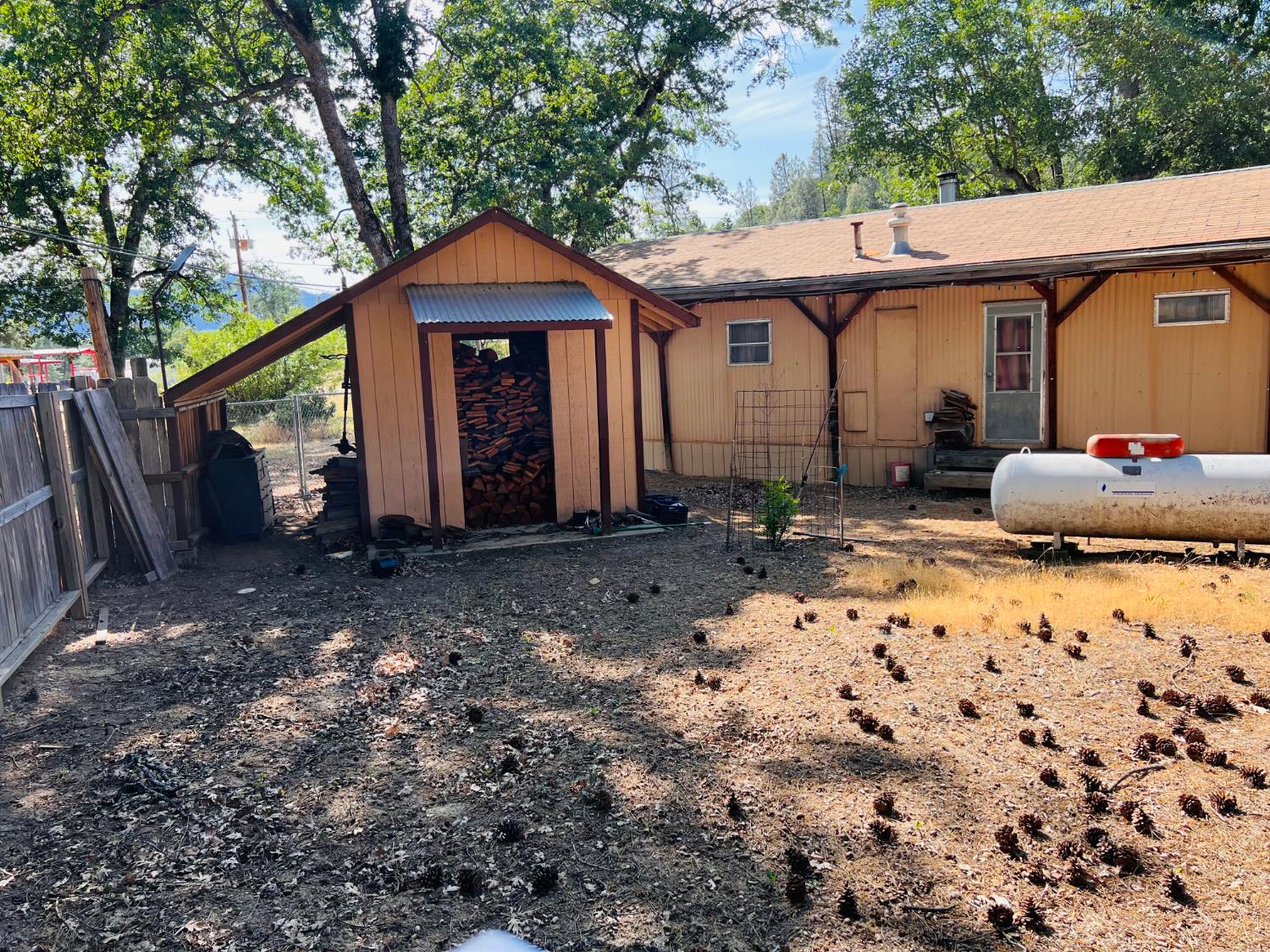 70 N Oak Ave, Hayfork, CA 96041