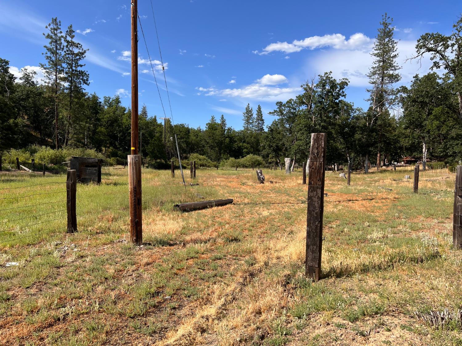 70 N Oak Ave, Hayfork, CA 96041