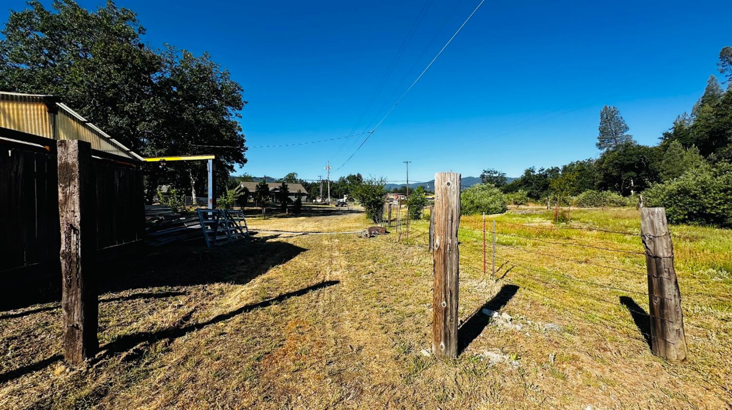 70 N Oak Ave, Hayfork, CA 96041