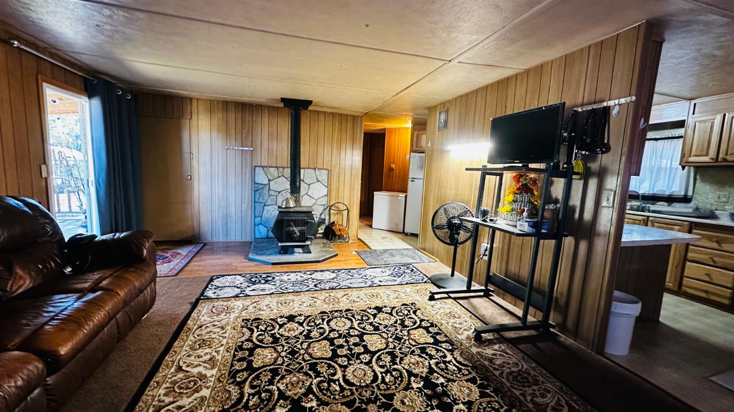 70 N Oak Ave, Hayfork, CA 96041