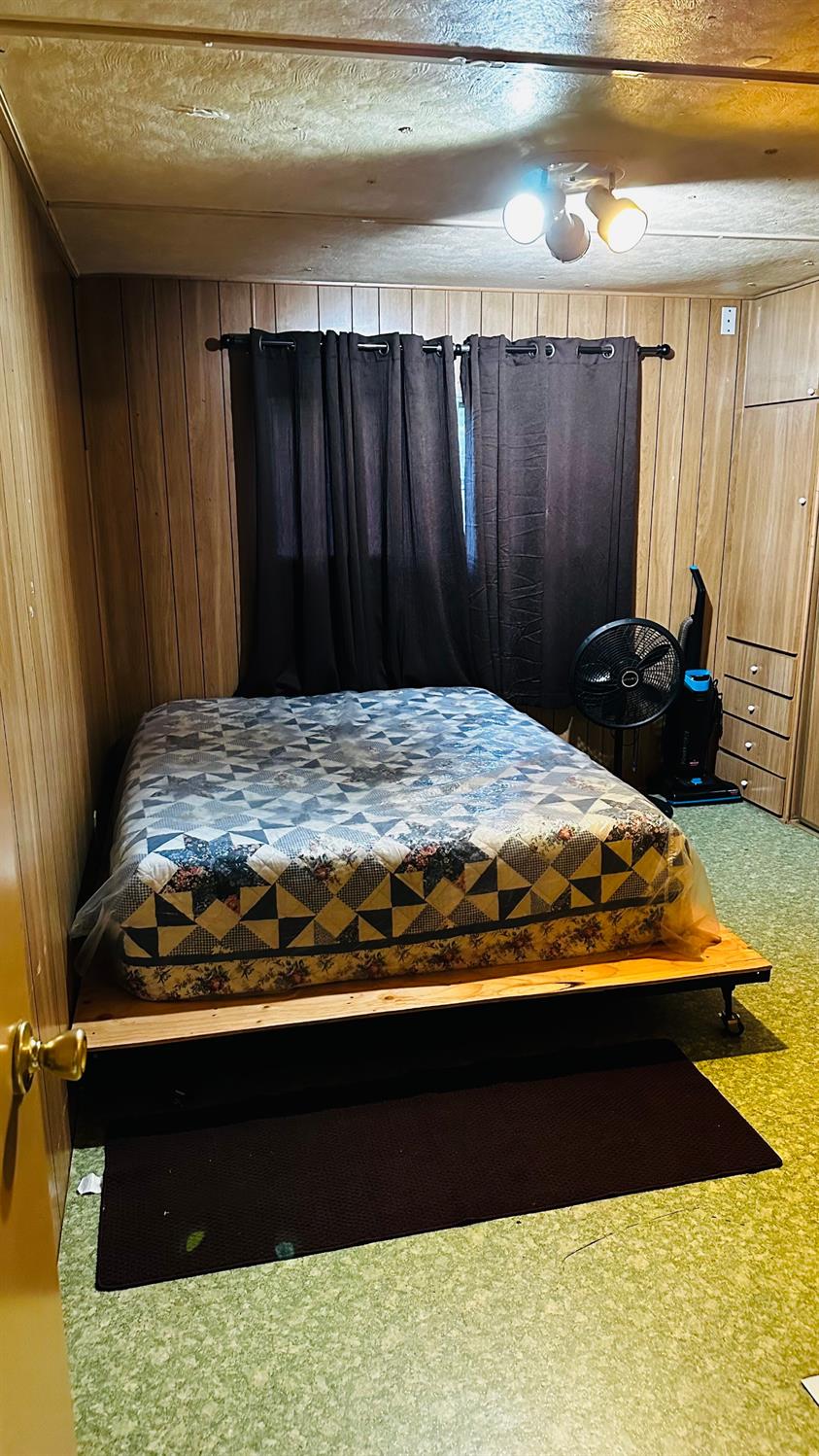 70 N Oak Ave, Hayfork, CA 96041