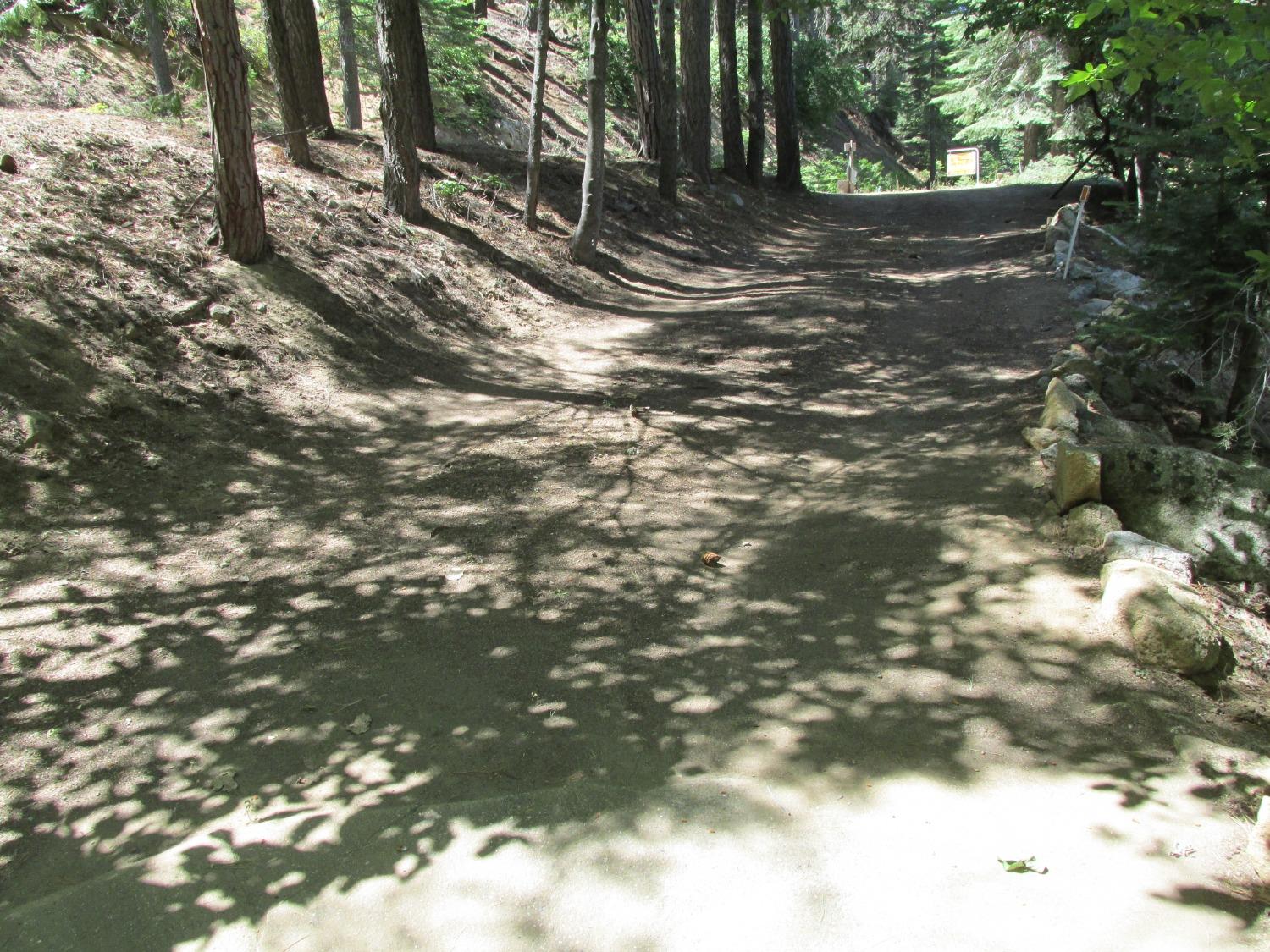 7419 Henness Ridge Rd, Yosemite West, CA 95389