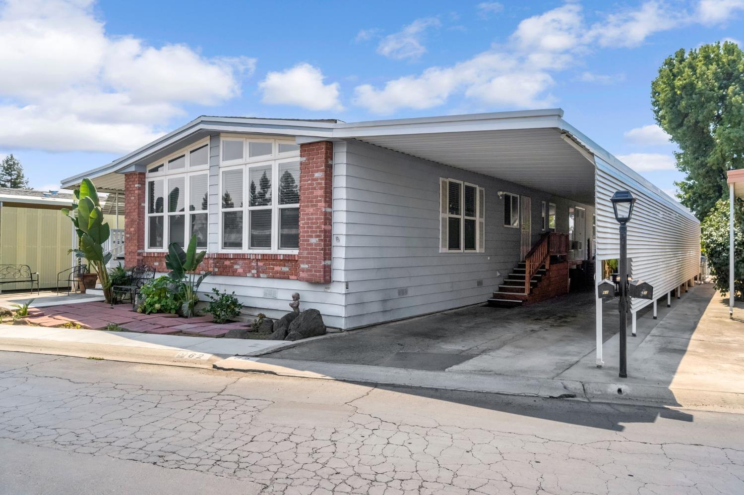 371 Bethel Ave #62, Sanger, CA 93657