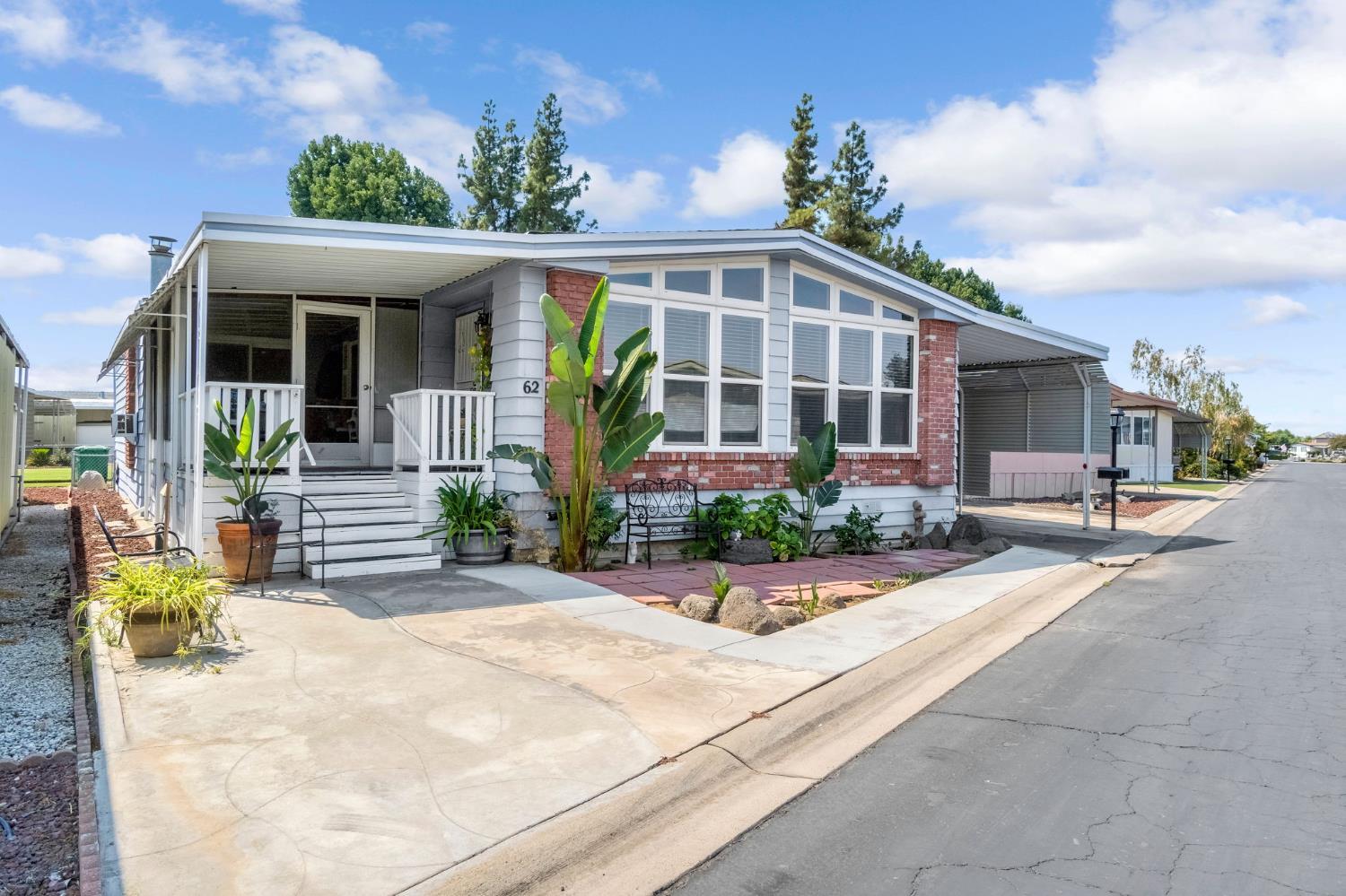 371 Bethel Ave #62, Sanger, CA 93657