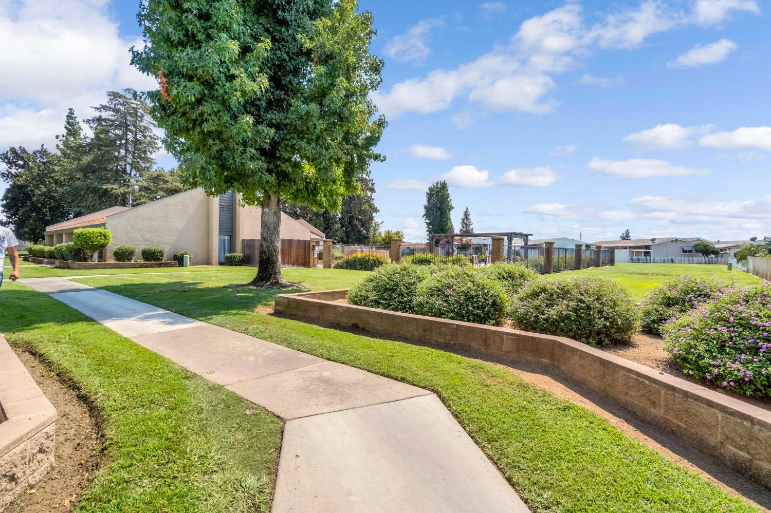 371 Bethel Ave #62, Sanger, CA 93657