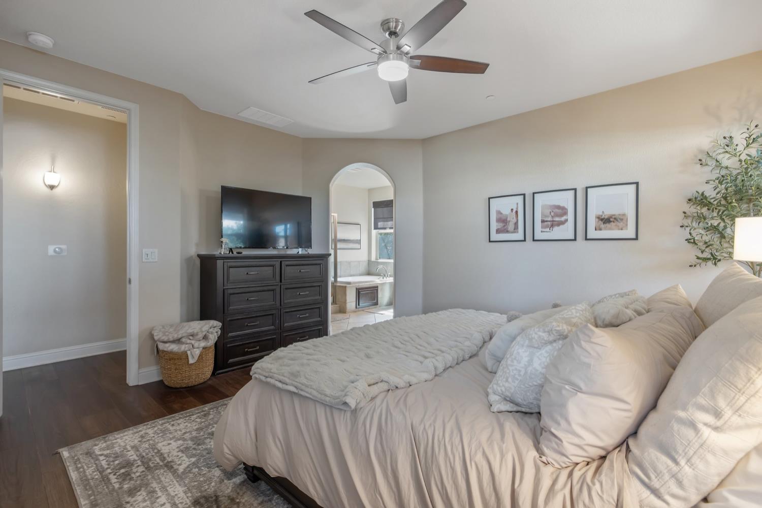 11337 N Cherry Sage Ave, Fresno, CA 93730