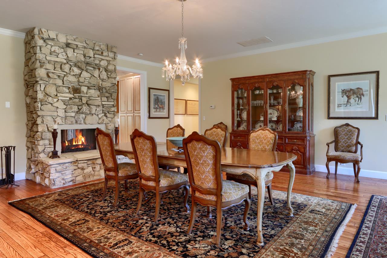 7551 Hunters Valley Rd, Mariposa, CA 95338