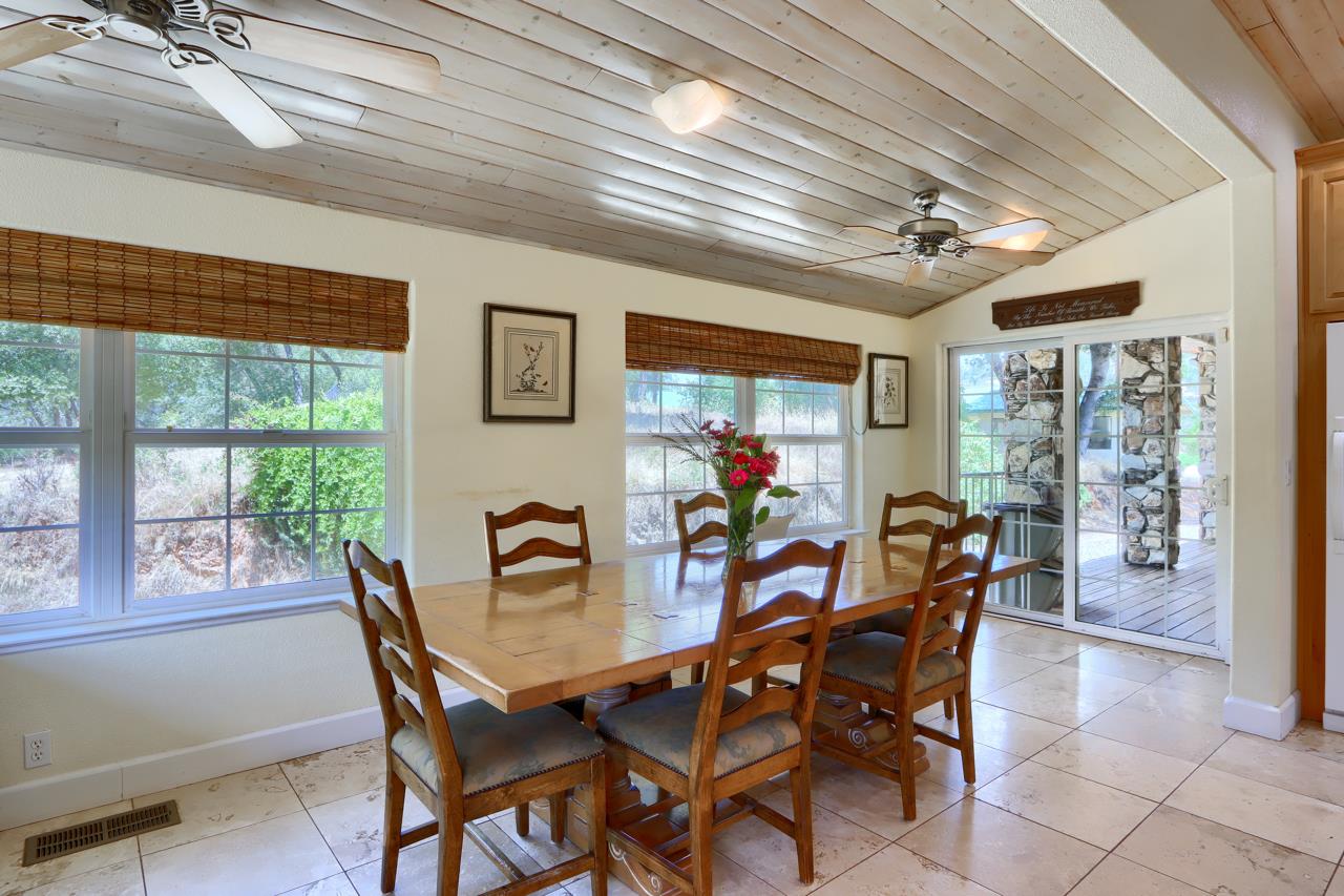 7551 Hunters Valley Rd, Mariposa, CA 95338