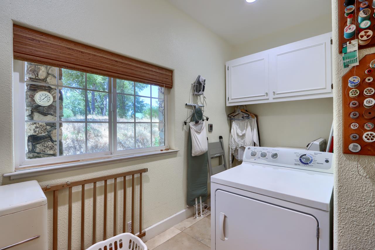 7551 Hunters Valley Rd, Mariposa, CA 95338