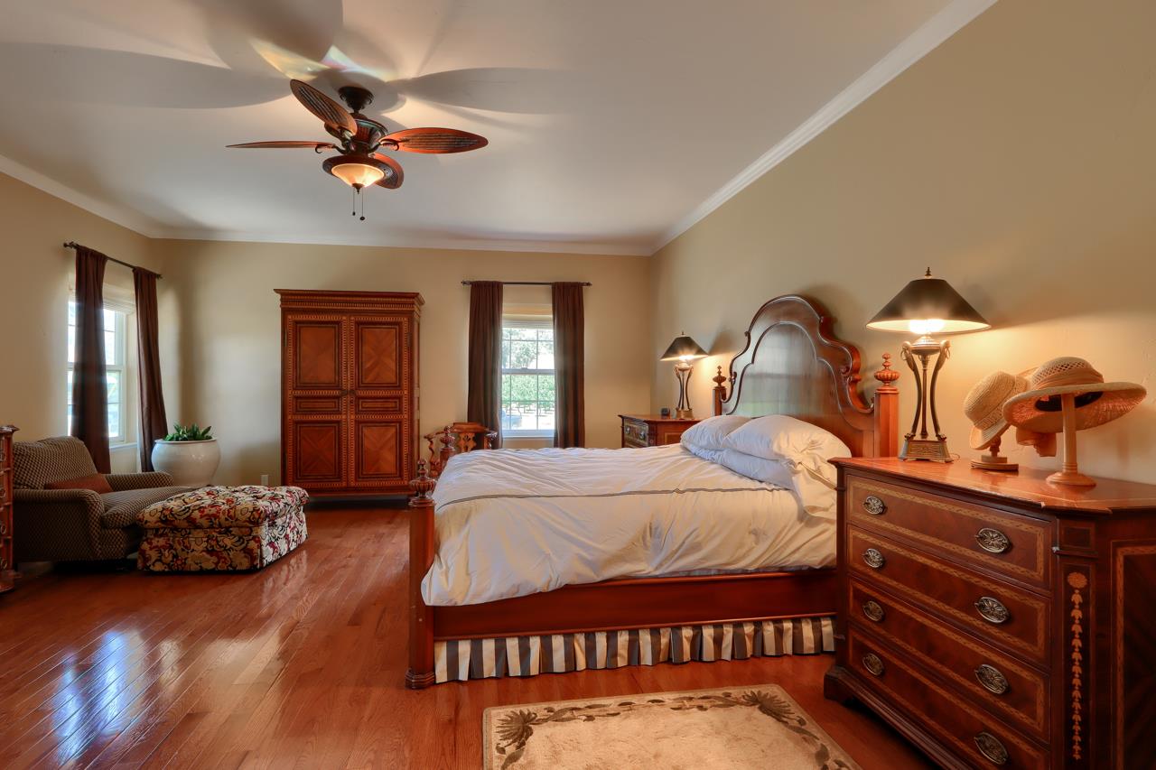 7551 Hunters Valley Rd, Mariposa, CA 95338