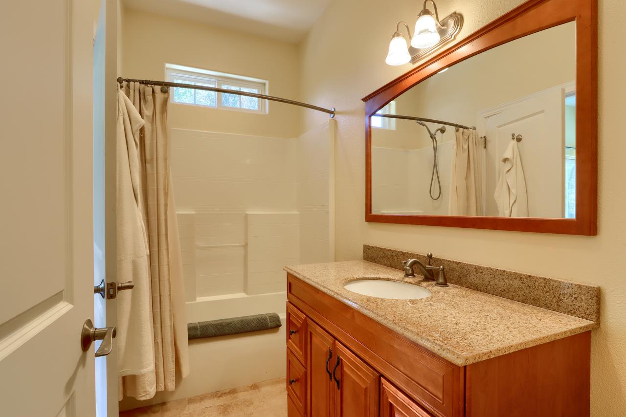 7551 Hunters Valley Rd, Mariposa, CA 95338