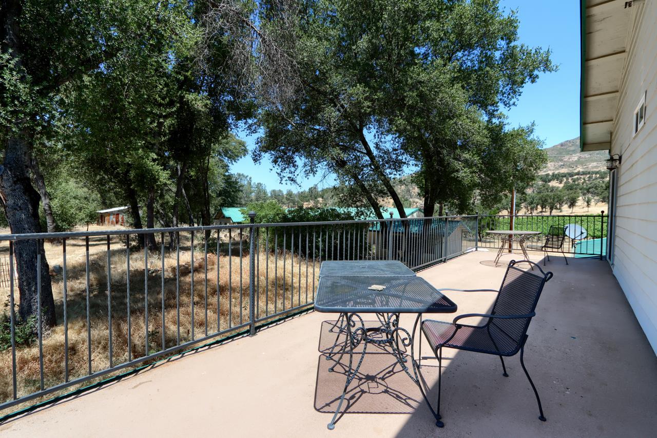 7551 Hunters Valley Rd, Mariposa, CA 95338