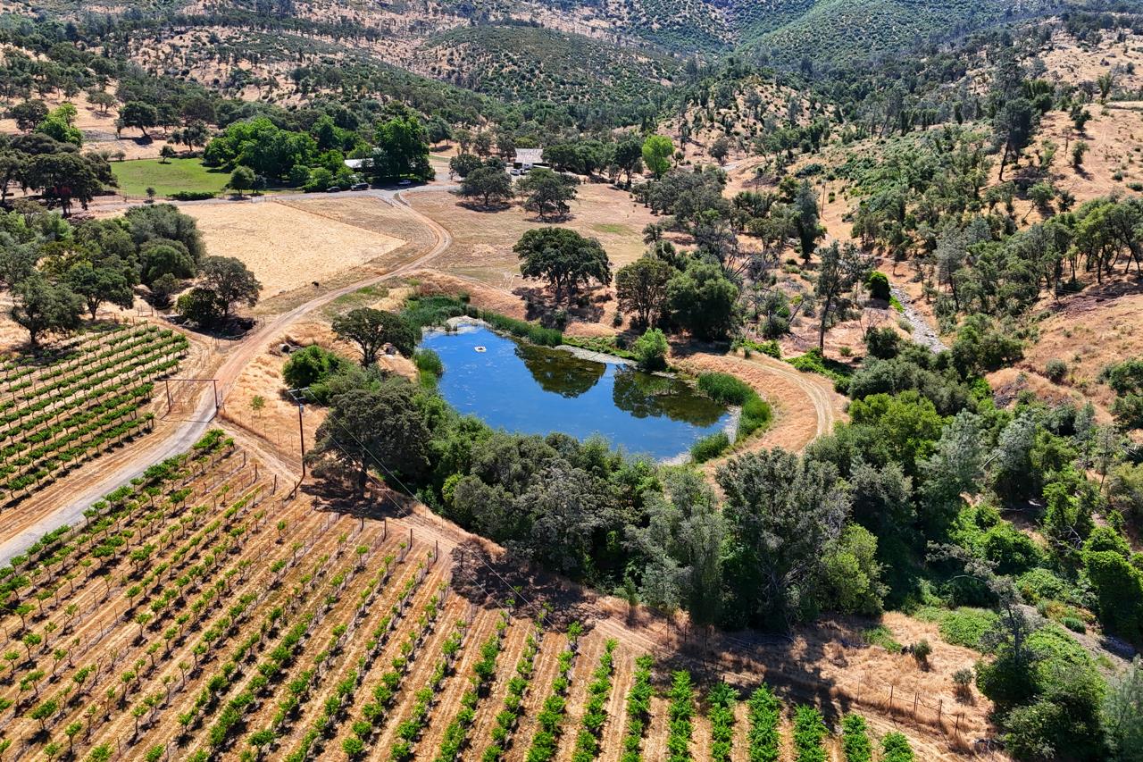 7551 Hunters Valley Rd, Mariposa, CA 95338