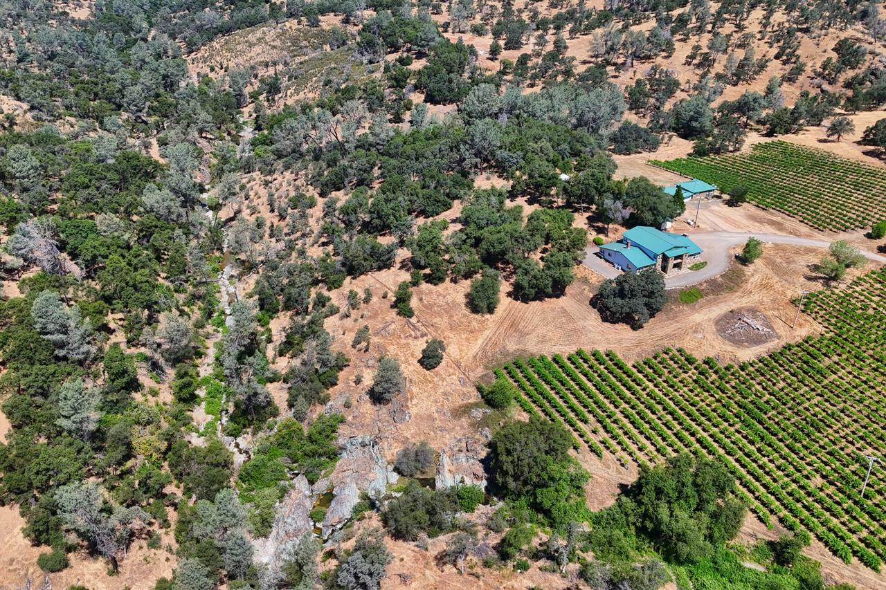 7551 Hunters Valley Rd, Mariposa, CA 95338