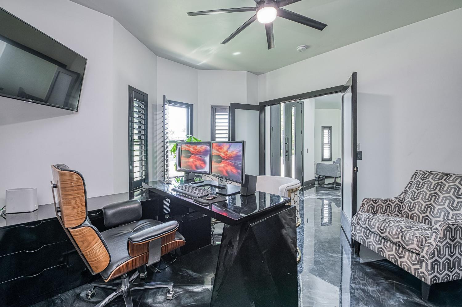 1292 E Valley Forge Dr, Fresno, CA 93720