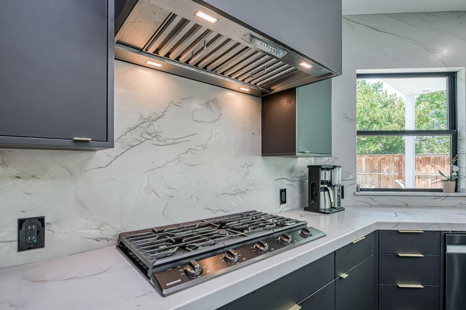 1292 E Valley Forge Dr, Fresno, CA 93720