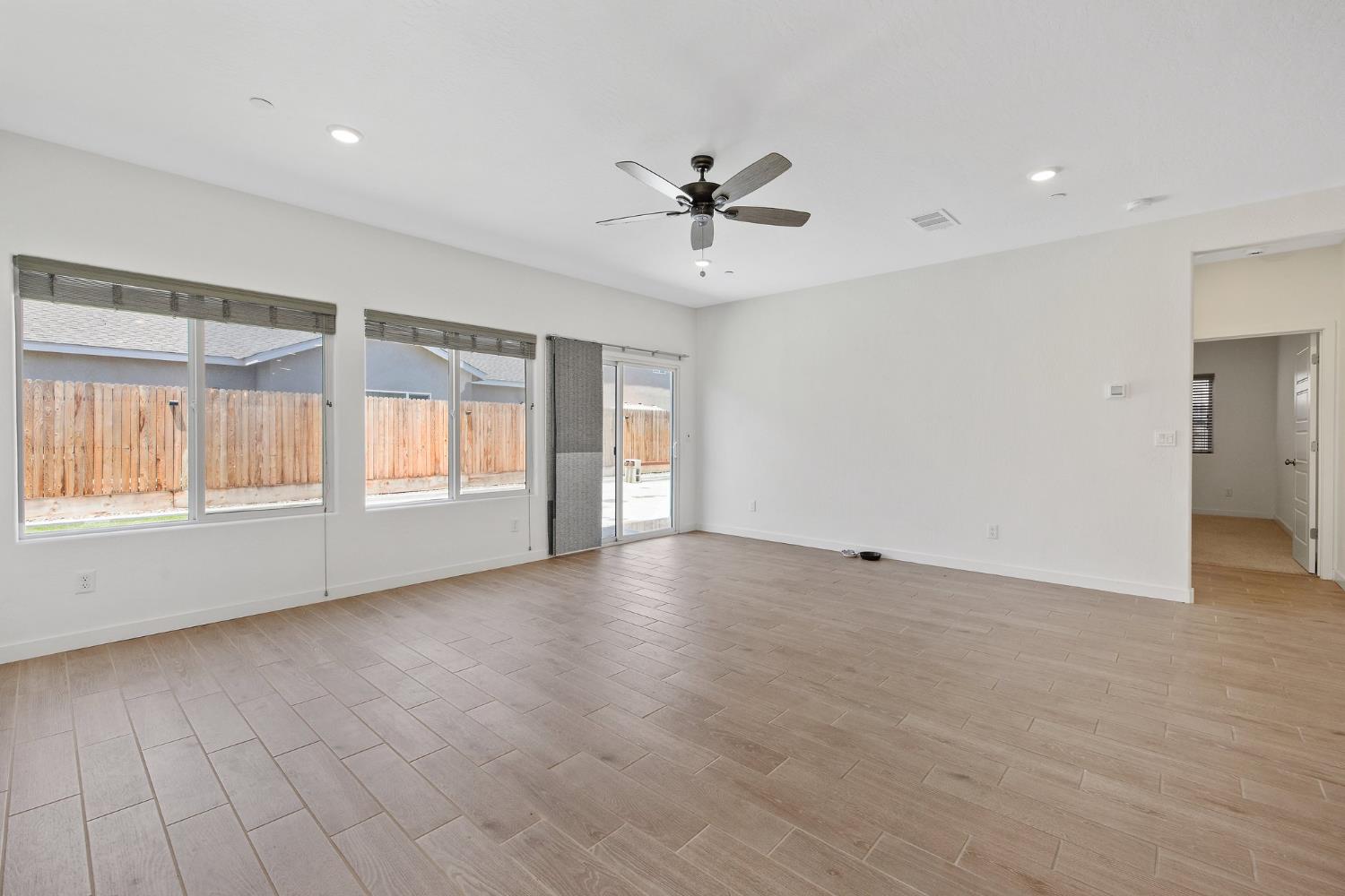 1754 N Aster Lake Rd, Hanford, CA 93230