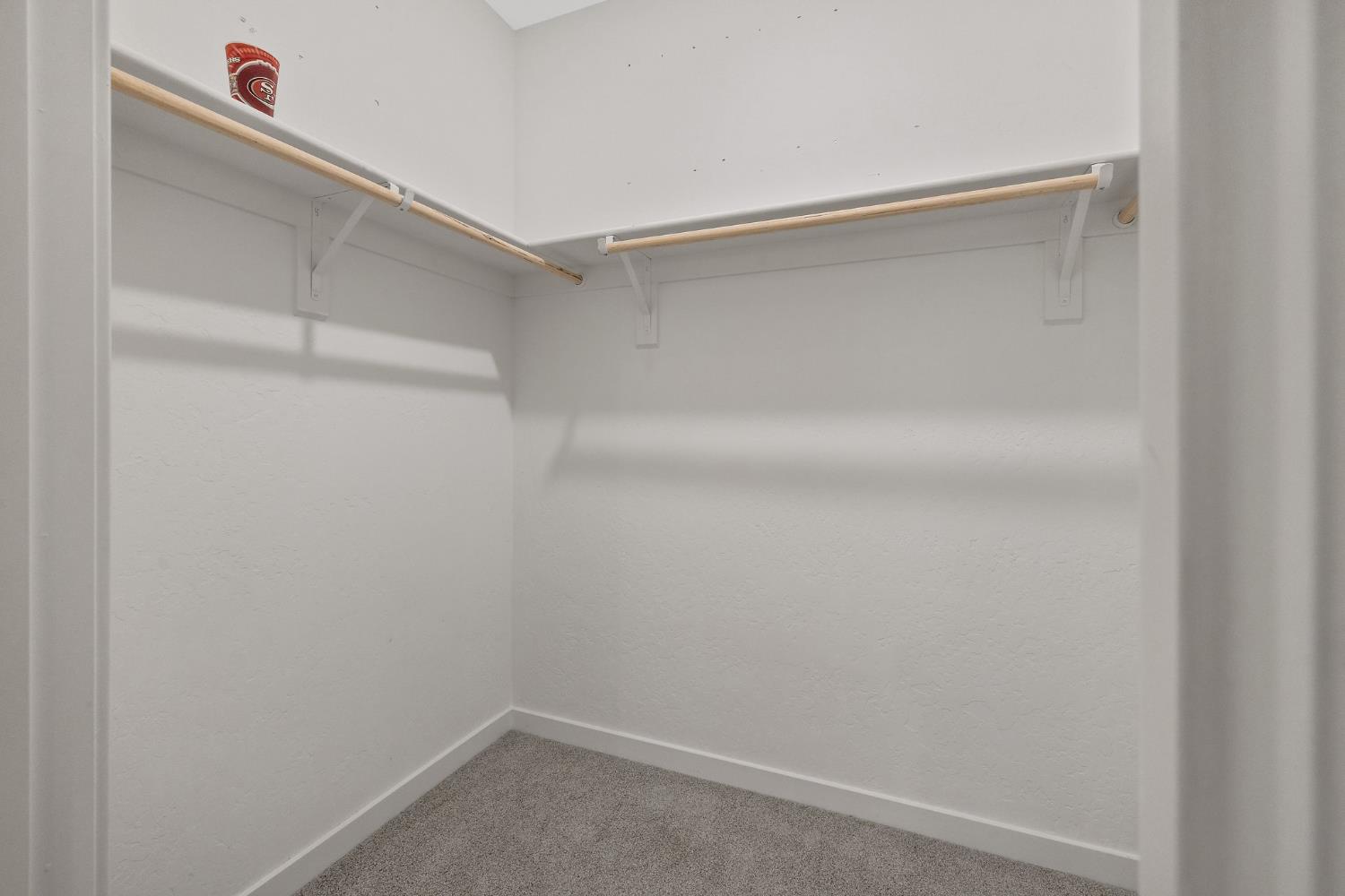 1754 N Aster Lake Rd, Hanford, CA 93230