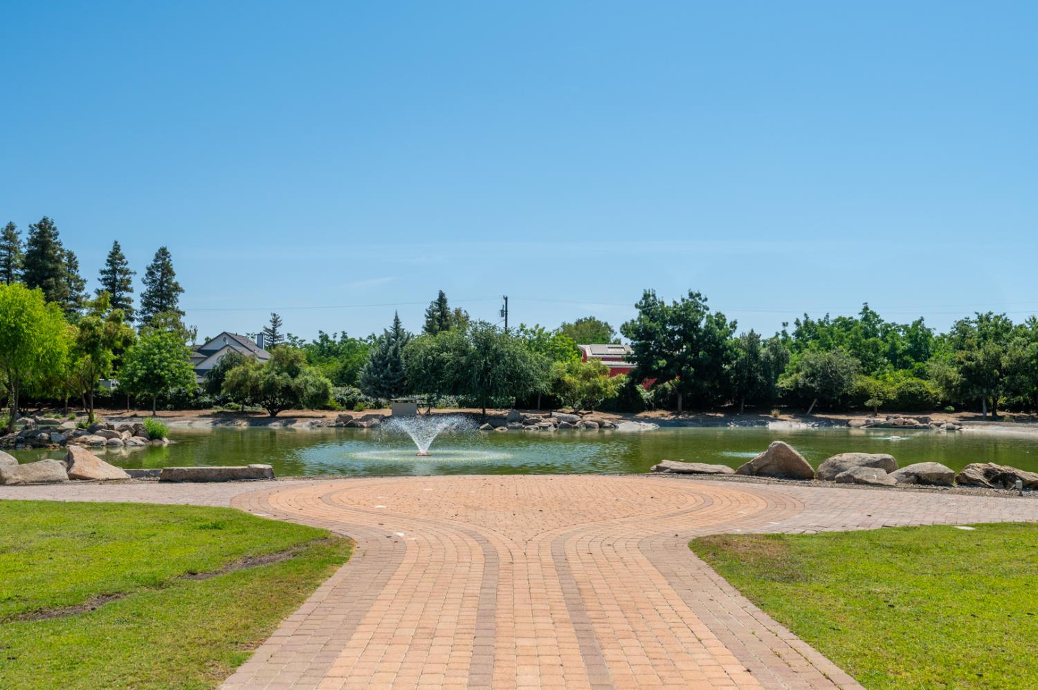 13715 Nebraska, Kingsburg, CA 93631