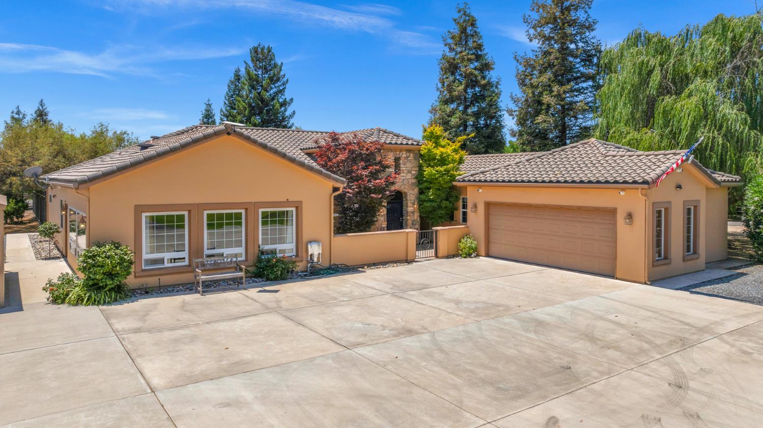 13715 Nebraska, Kingsburg, CA 93631