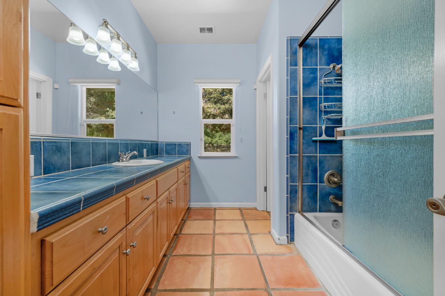 13715 Nebraska, Kingsburg, CA 93631